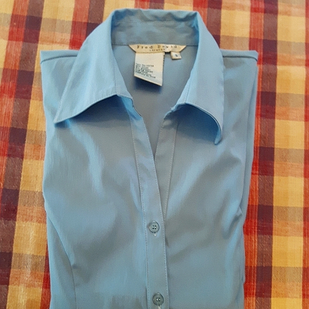 Vintage Blue Short Sleeve Button-Up Shirt - Picture 6 of 6